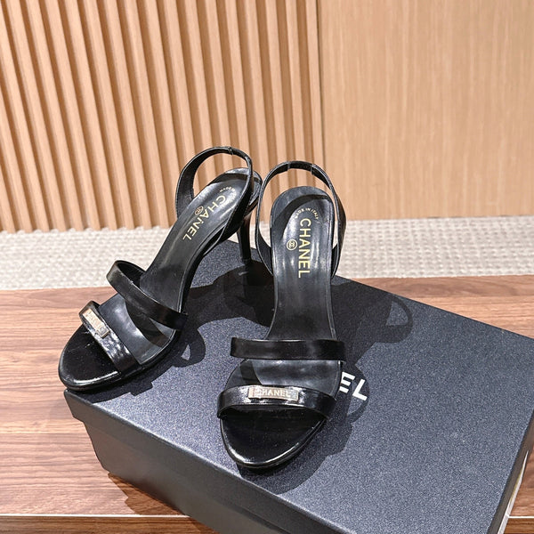 CC 26SS Gold Buckle Strappy High-Heeled 85 Sandals Black in Cowhide 692567