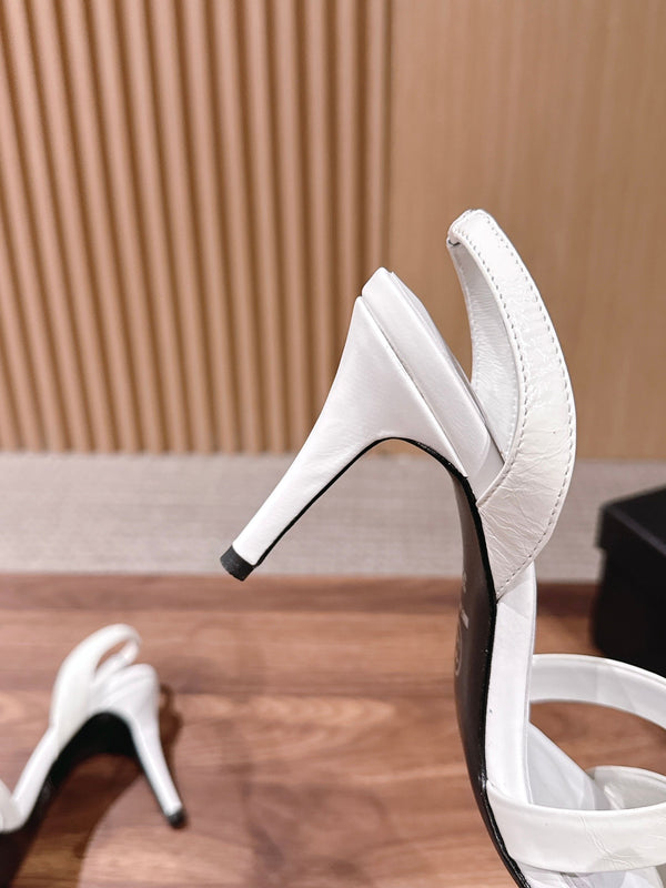CC 26SS Gold Buckle Strappy High-Heeled 85 Sandals White in Cowhide 692566