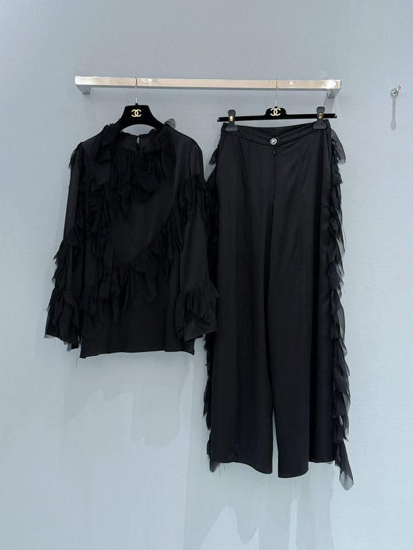 Chanel Ruffle Wide-leg Pants Black in 209458
