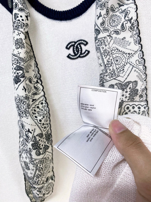 Chanel Vest White in Wool 248313