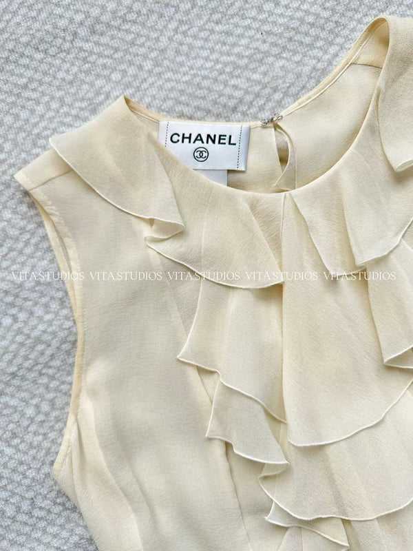 Chanel Ruffled Vest Cream in Silk 239004