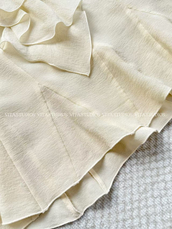 Chanel Ruffled Vest Cream in Silk 239004