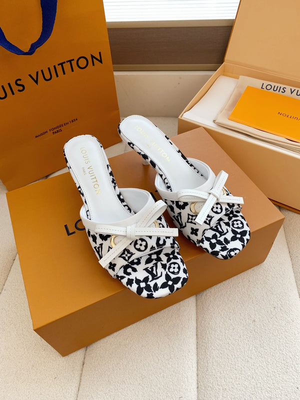 LV 26SS Single Kitten Heel Sandals 55 White Black in Cowhide 703052