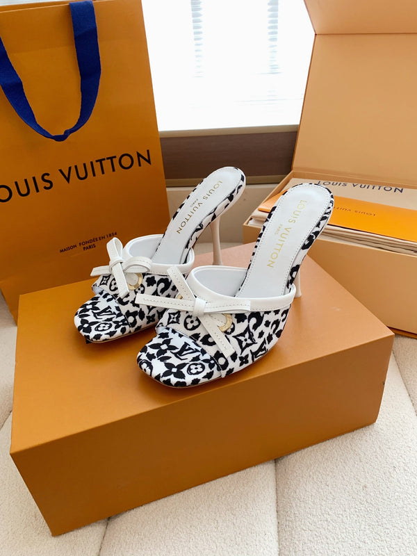 LV 26SS Single Kitten Heel Sandals 105 White Black in Cowhide 703046