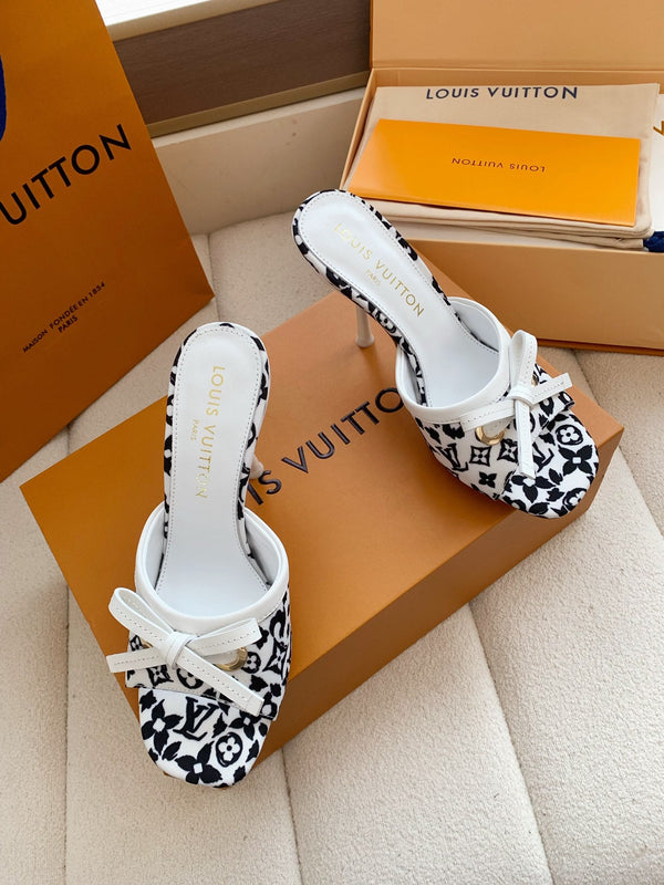 LV 26SS Single Kitten Heel Sandals 105 White Black in Cowhide 703046
