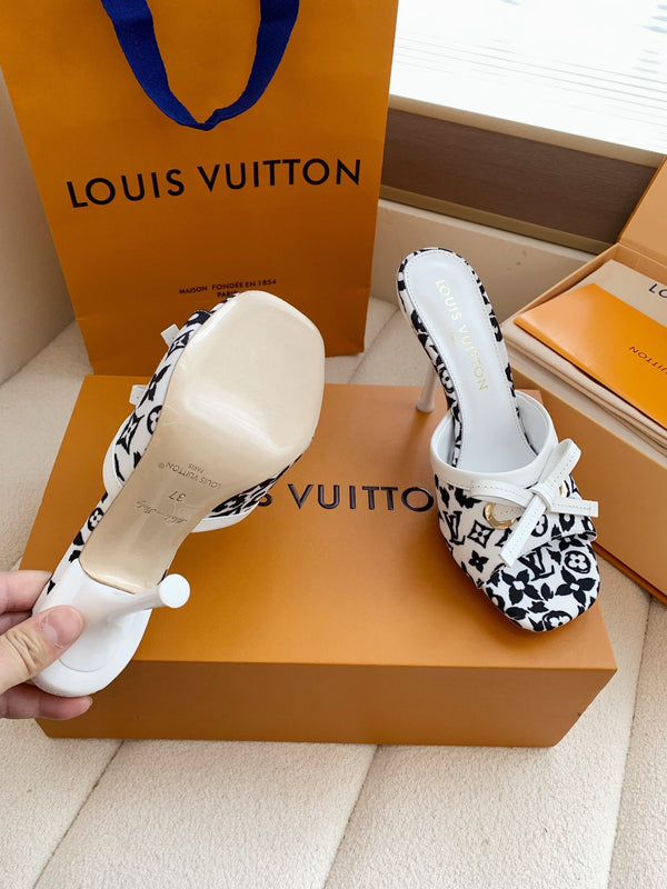 LV 26SS Single Kitten Heel Sandals 105 White Black in Cowhide 703046