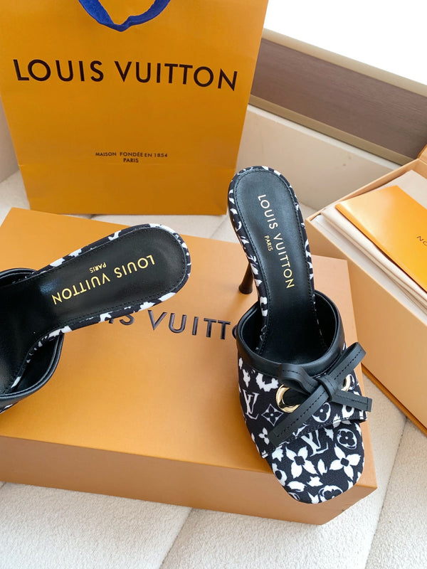 LV 26SS Single Kitten Heel Sandals 105 Black in Cowhide 703045