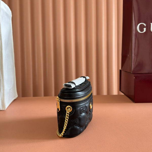 Gucci GG Matelassé Mini Bag 16 Black in Quilted Leather 284907