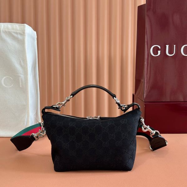 Gucci 26 Sac bandoulière Coach Shay 25,5 Noir en denim 284957