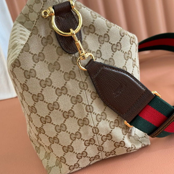 Gucci 26 Sac bandoulière Coach Shay 33 Marron en toile 284967