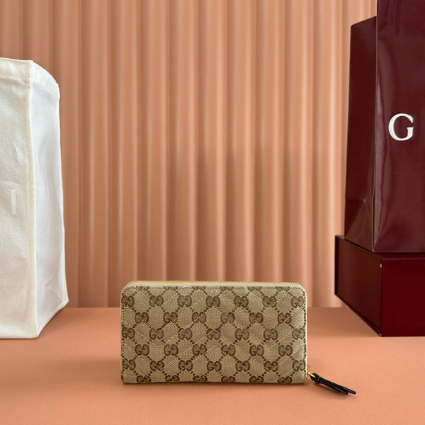 GG Marmont Series Full Zip Wallet Brown in Canvas 285027