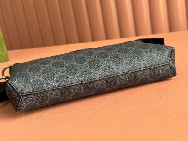 Gucci Mini 22.5 Messenger Bag Dark Gray in GG Supreme Canvas 285226
