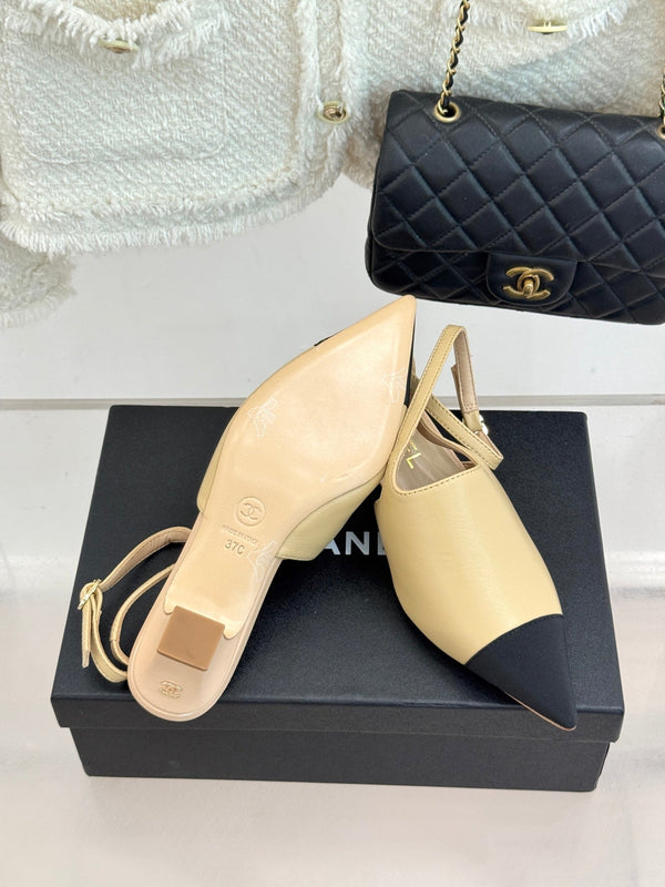 CC Pointed Toe Kitten Heel 30 Open Back Sandals Beige in Cowhide 706383
