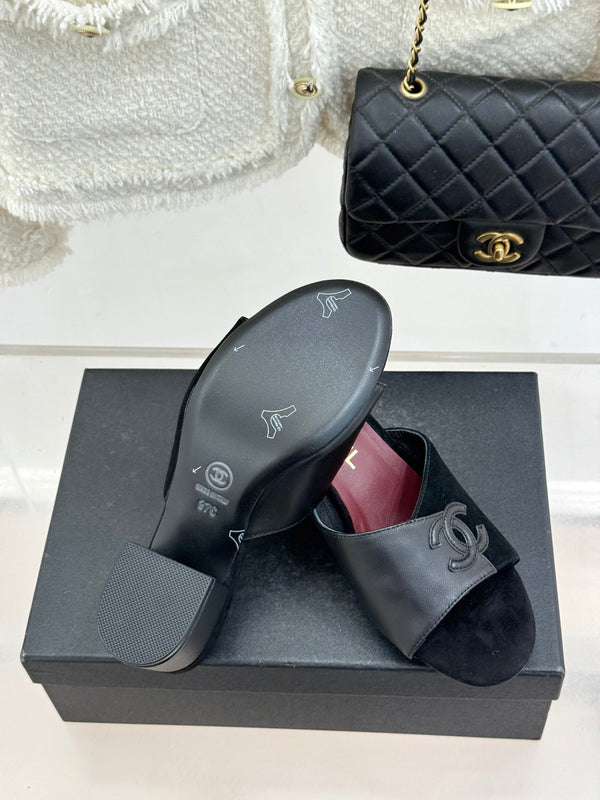 CC 26S Double C Patchwork Sandal 50 Black Gray in Deerskin Cowhide 706374