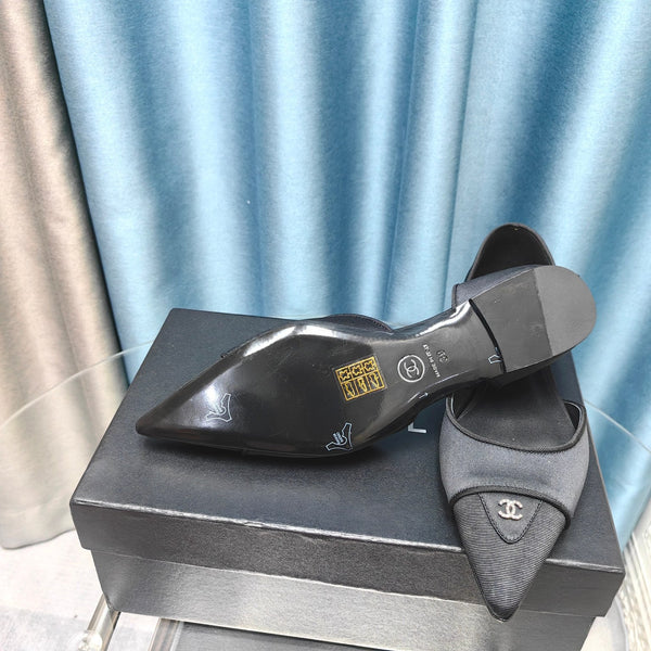 Chanel 26ss Retro Hollow-Out Pointed-Toe Vintage Black in Calfskin 712474