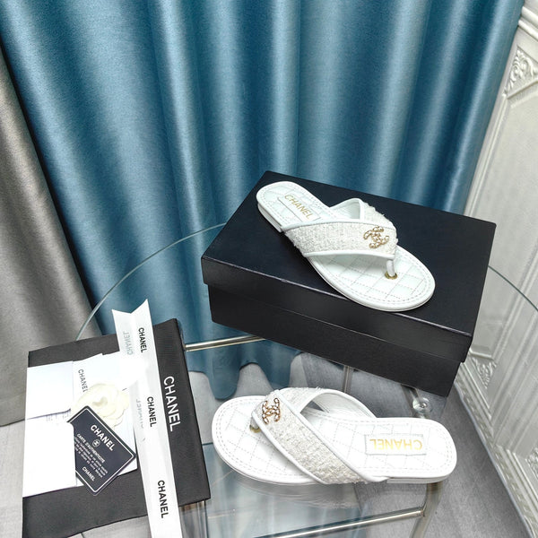 Chanel 26P Flip-Flops White in Woven 712312