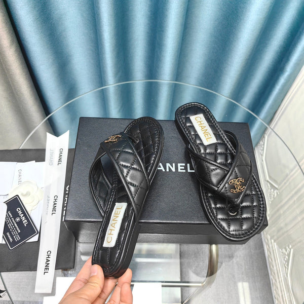 Chanel 26P Flip-Flops Black in Calfskin 712311