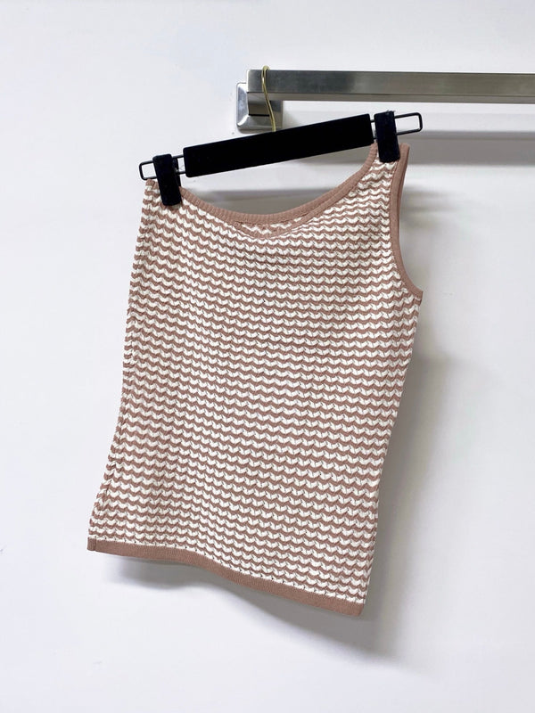Chanel 26 Vest Light Brown in Wool 278138