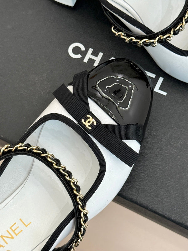Chanel Double C Bow Chain Slingback White Black in Cowhide 717779