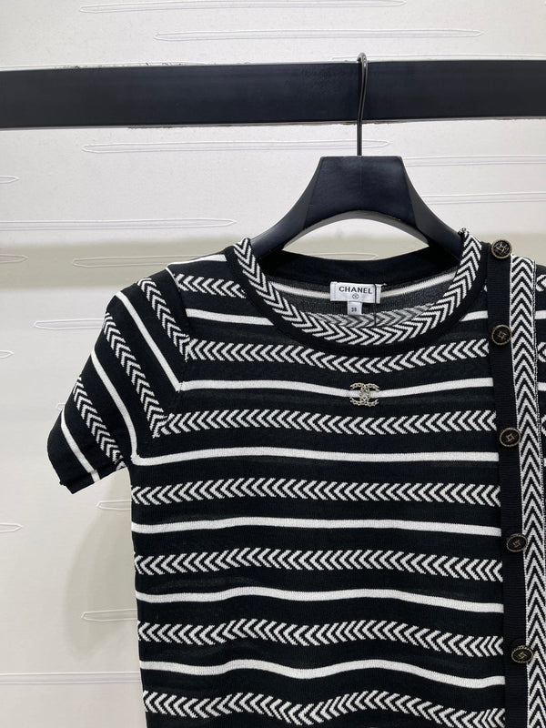 Haut à manches courtes Chanel 26 noir en coton nitrilé 373098