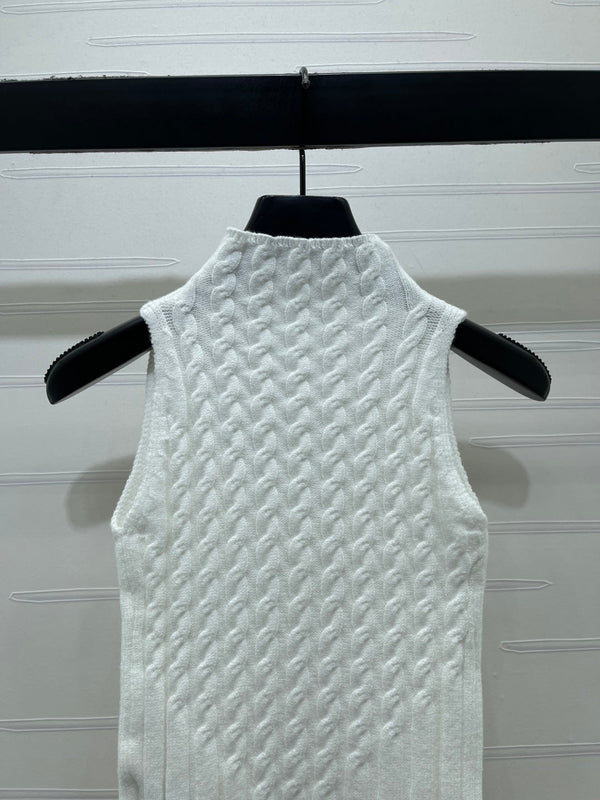 Miu Miu 26 Heavy-duty Cable Sleeveless Vest White in Wool 366351