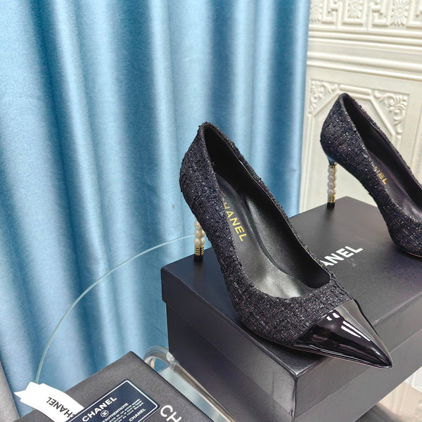 Chanel 26 Bout Pointu 85mm Perle Noir en Tweed Grossier 712805