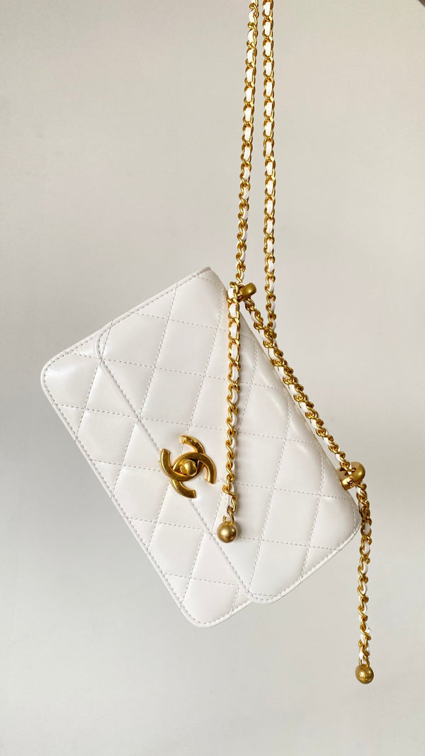 Chanel Classic Mini Flap Bag 19 White in Calfskin