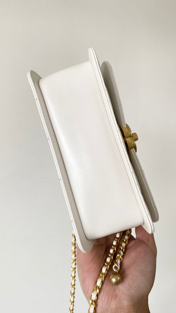 Chanel Classic Mini Flap Bag 19 White in Calfskin