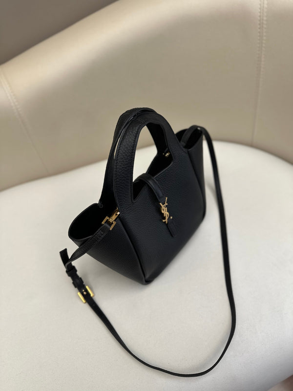 LE 5 À 7 Baby Bea 18 Black in Leather