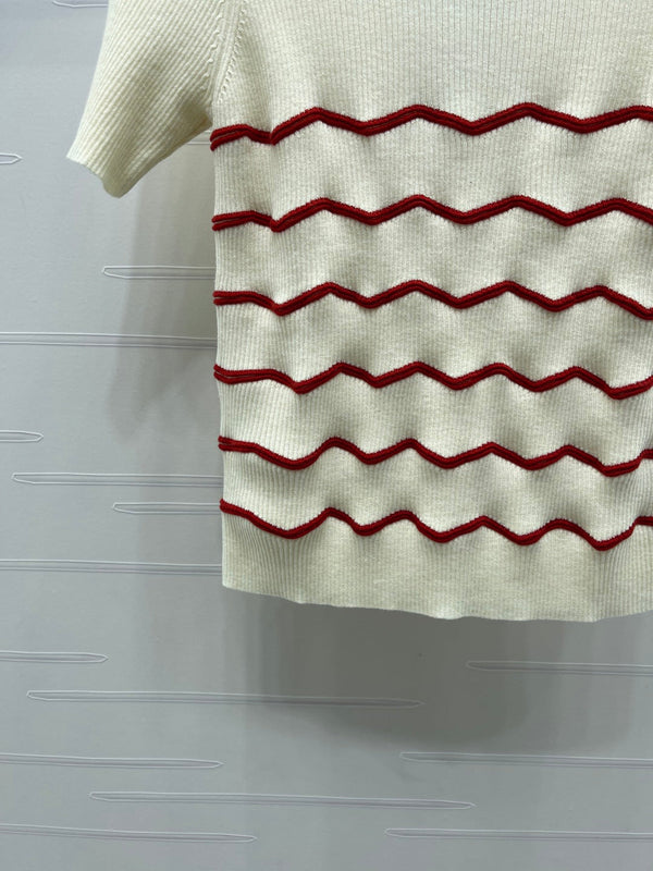 Chanel 2026 Wavy Stripe Knit Short-Sleeve Top Red in Knit Fabric 376036