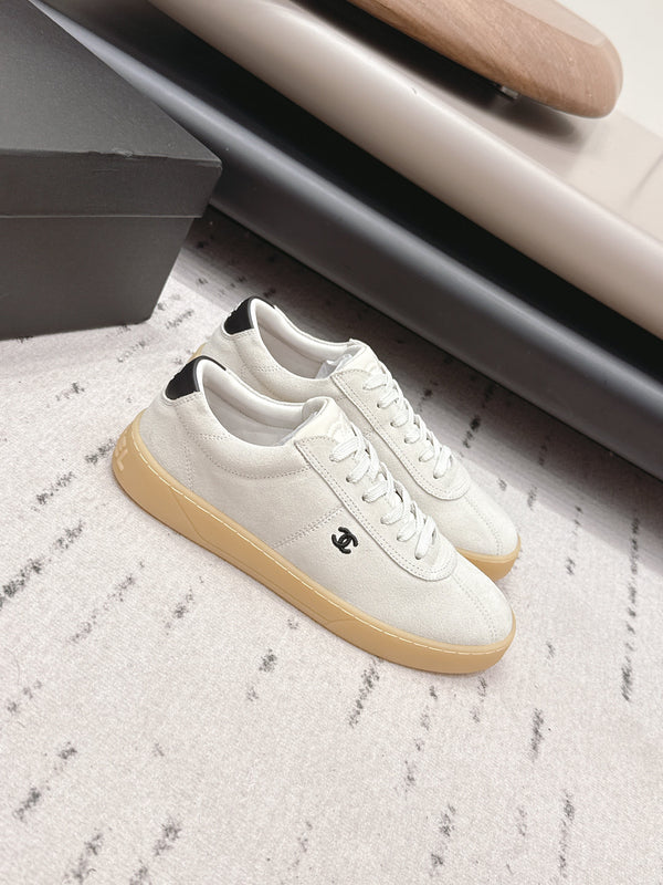 Chanel 26 Round Toe Platform Casual Shoes White in Suede 739429