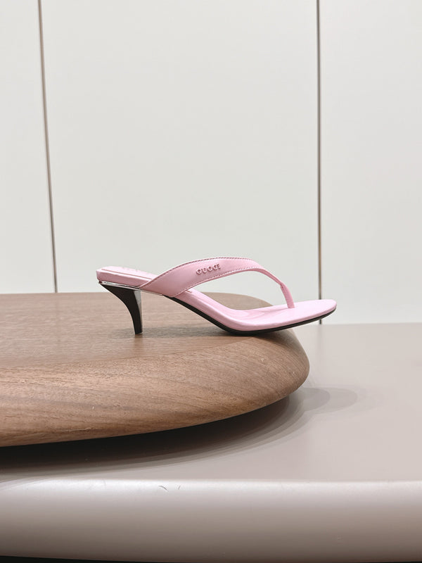 Gucci 26 Round Toe Flip-Flops 60 Pink in Sheepskin 739374