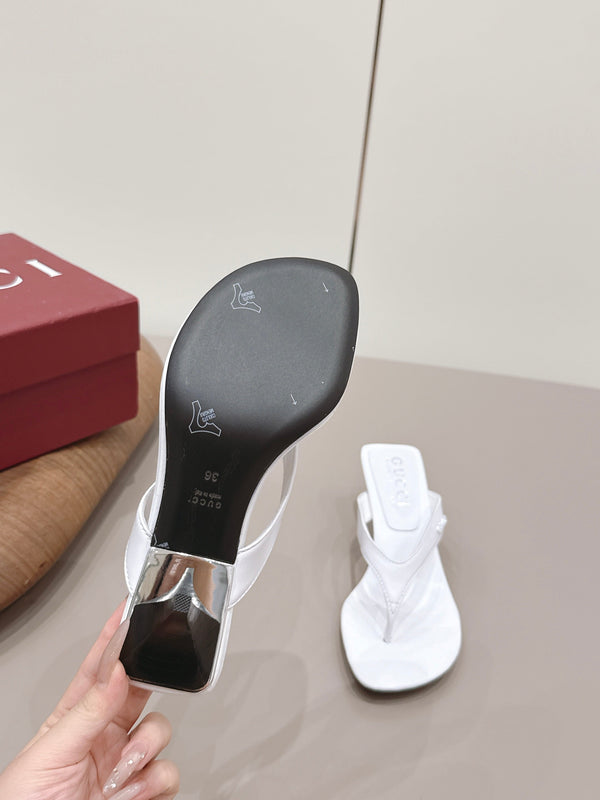 Gucci 26 Round Toe Flip-Flops 60 White in Sheepskin 739372