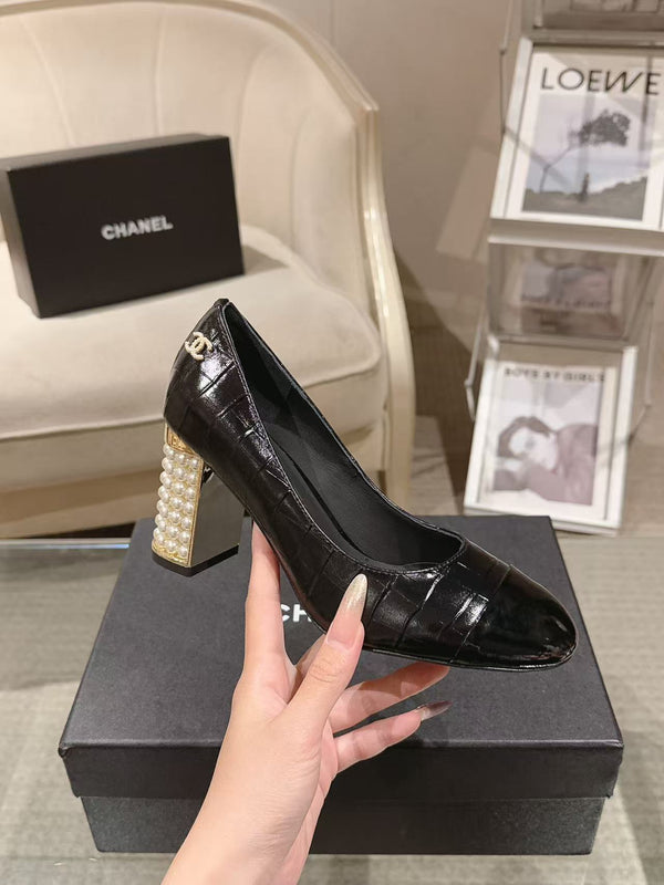 Chanel 26 Pumps Pearl Heel 80mm Black in Calfskin 739574