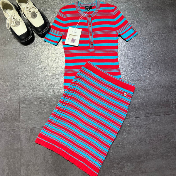 Chanel Slim-fit Short-sleeved top + Skirt in Cotton 362317