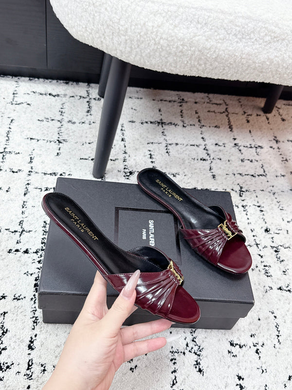 YSL Babylone Slides Burgundy in Cowhide 743657