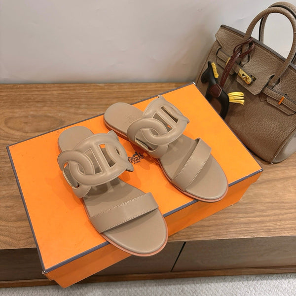 HM Sandal Beige in Calfskin 743977