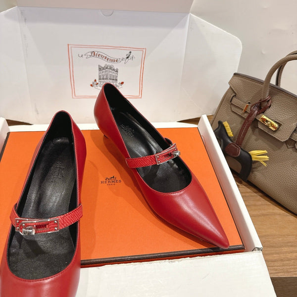 HM 26 Majeste 45 Pump Red in Cowhide 744121