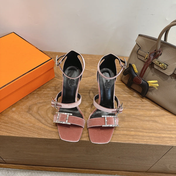 HM Liv Sandal 10.5 Brown in Velvet 744073