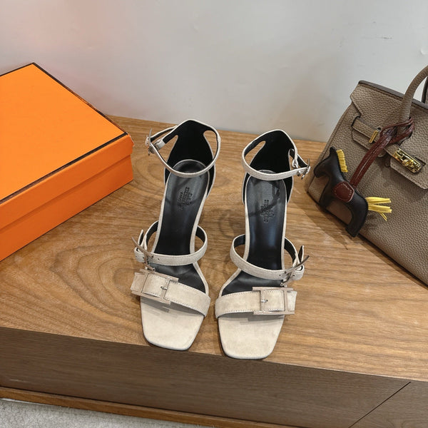 HM Liv Sandal 10.5 Beige in Deerskin 744075