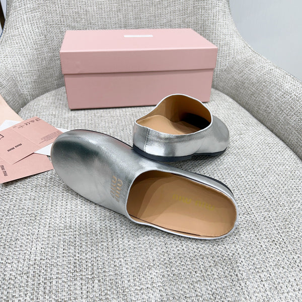 Miu 26 Mules Silver in Cowhide 747401