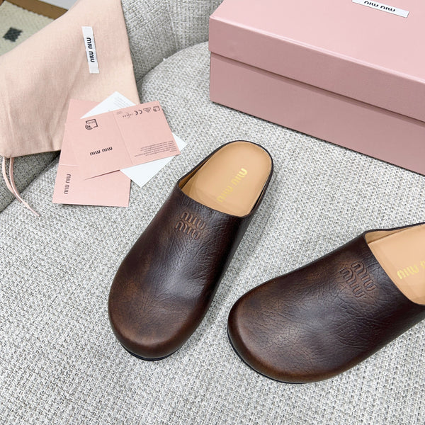Miu 26 Mules Dark Brown in Cowhide 747402