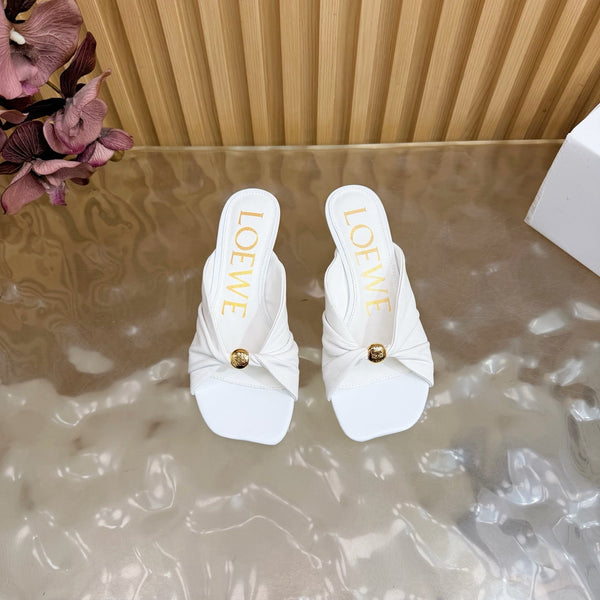 Loew Pebble Soft Sandal 55 White in Sheepskin 749418