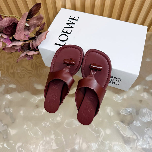 Loew Toggle Sandal Burgundy in Cowhide 749329