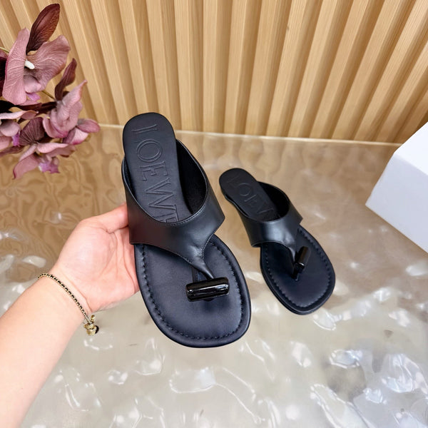 Loew Toggle Sandal Black in Cowhide 749328