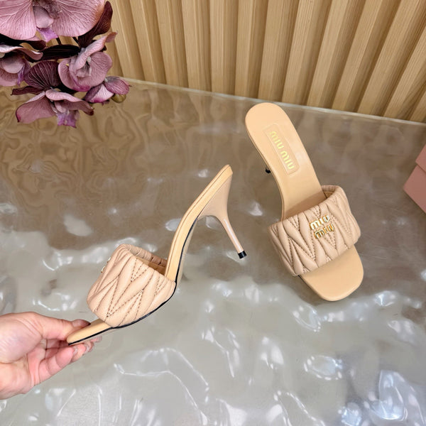 MM Pointed-Toe High Heels 85 Beige in Sheepskin 749060