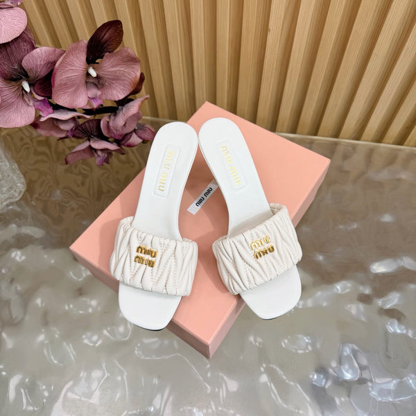 MM Pointed-Toe High Heels 85 White in Sheepskin 749058
