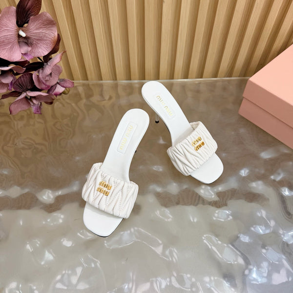 MM Pointed-Toe High Heels 85 White in Sheepskin 749058