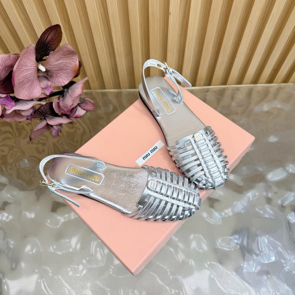 Miu Fisherman Sandal Silver in Cowhide 749063