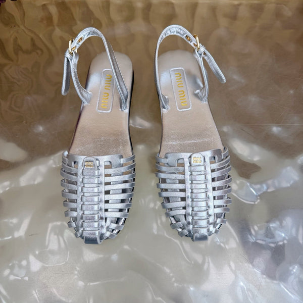 Miu Fisherman Sandal Silver in Cowhide 749063